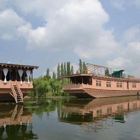 Wangnoo Heritage Houseboats Hotel Srīnagar Exterior foto