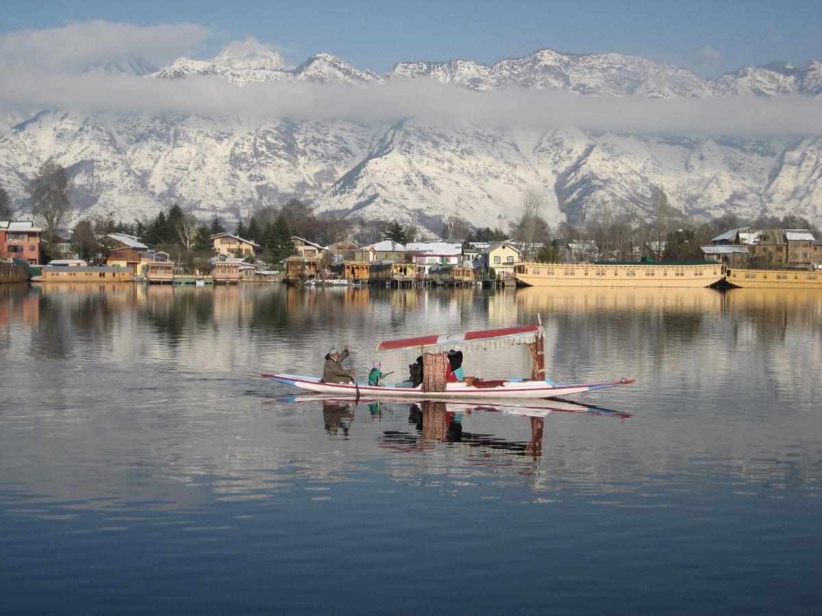 Wangnoo Heritage Houseboats Hotel Srīnagar Exterior foto